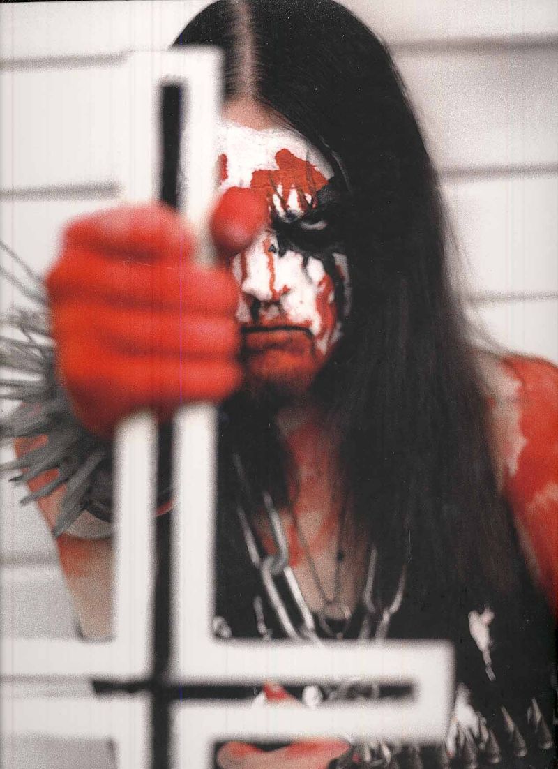True Norwegian Black Metal : we turned in the night consumed by fire