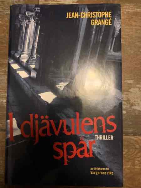 I djävulens spår