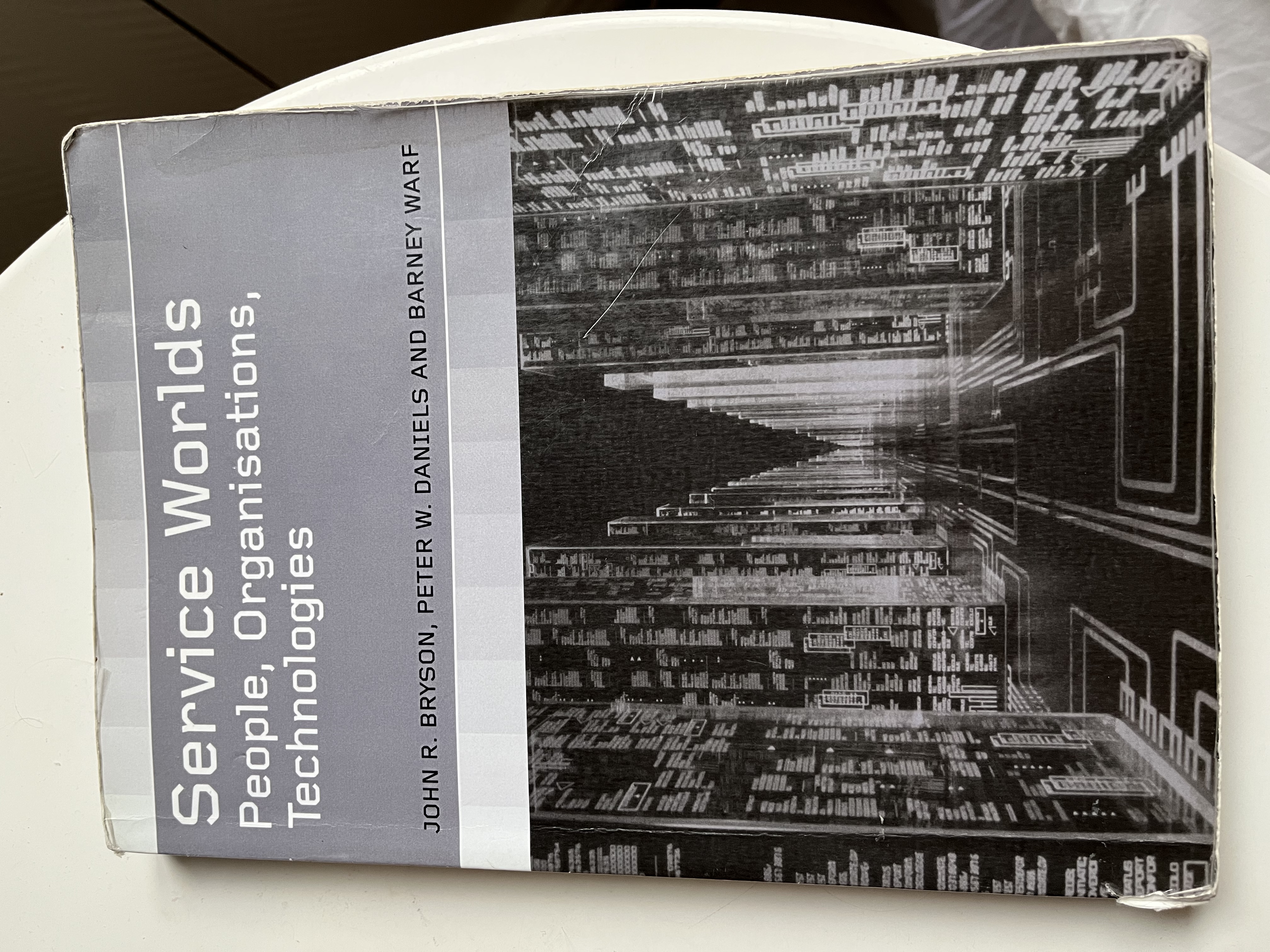 Service Worlds. People, Organisations, Technologies