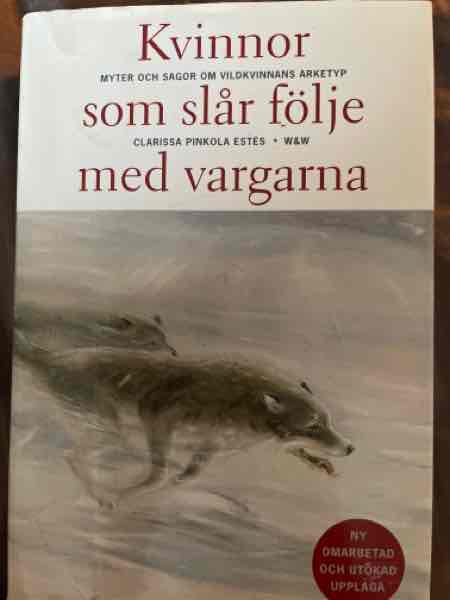 Kvinnor som slår följe med vargarna