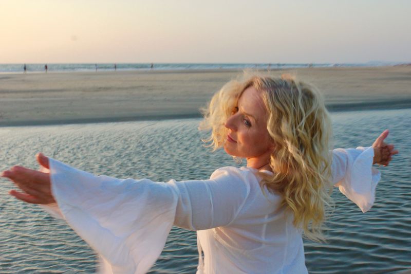 Yogini Yoga : Shaktis väg från stillhet till kraft