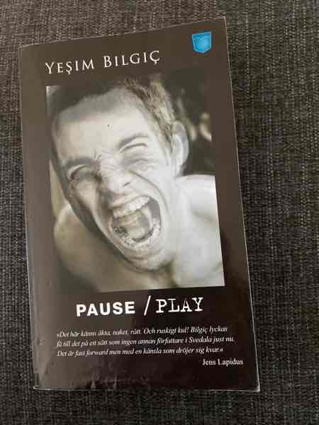 Pause / Play